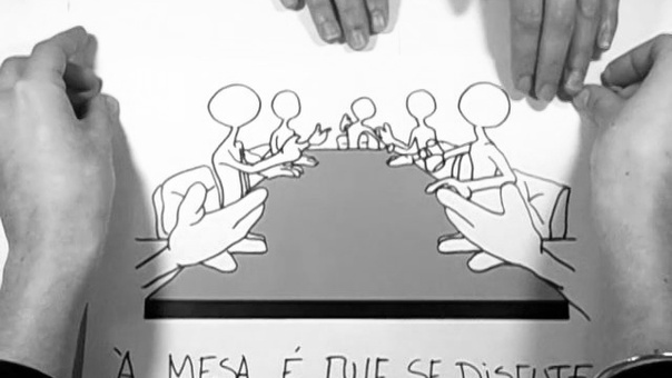 À Mesa é que se Discute